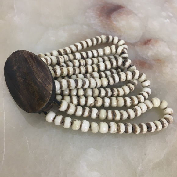 NWT 5 strand beaded bracelet shell and wood - Picture 3 of 8